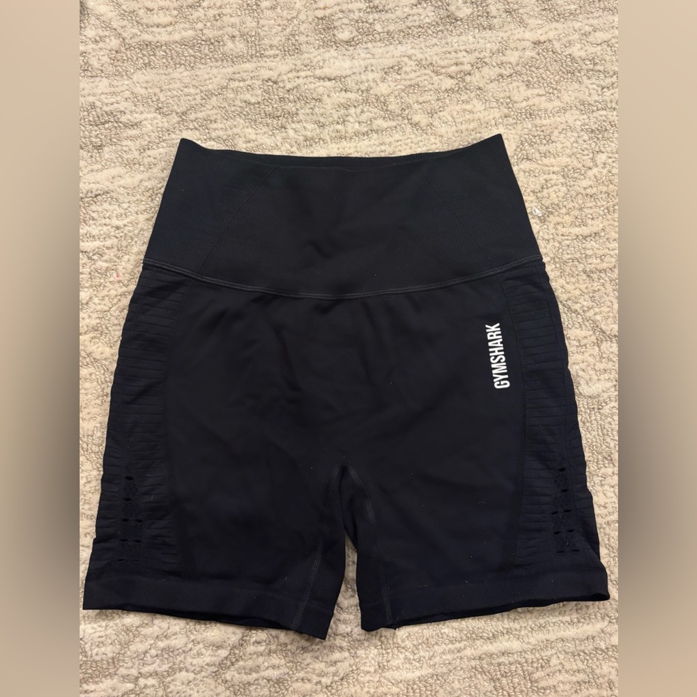 Gymshark Everyday Seamless Shorts in Black NWOT